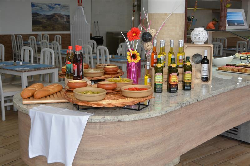 Paradise Island Apartotel 29